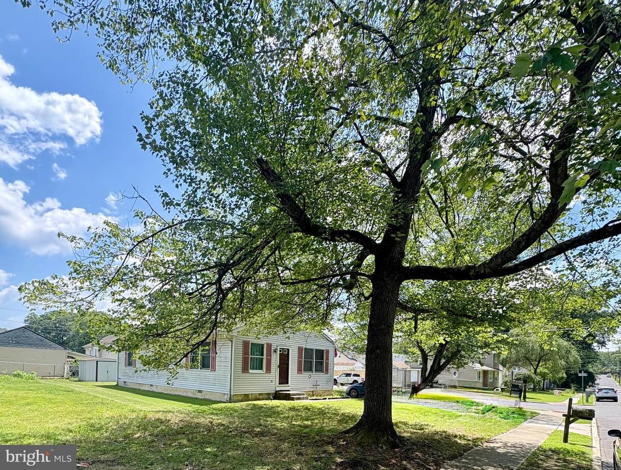 522 1ST Avenue - Photo 1
