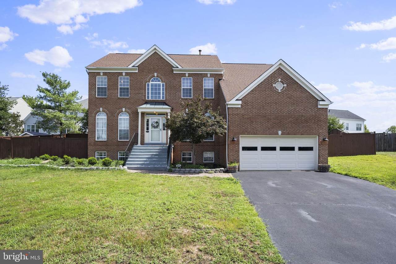 608 Talmadge Court - Photo 1