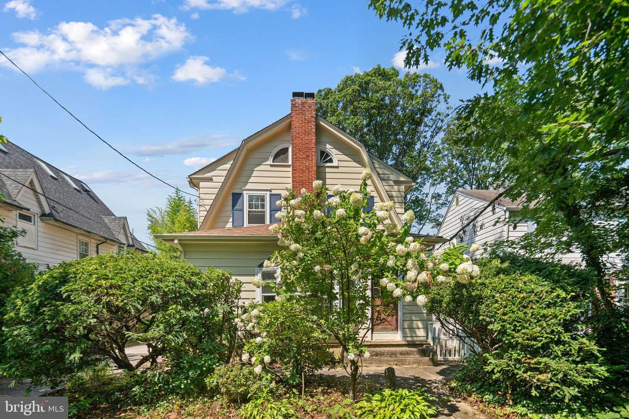 404 Grove Street - Photo 1