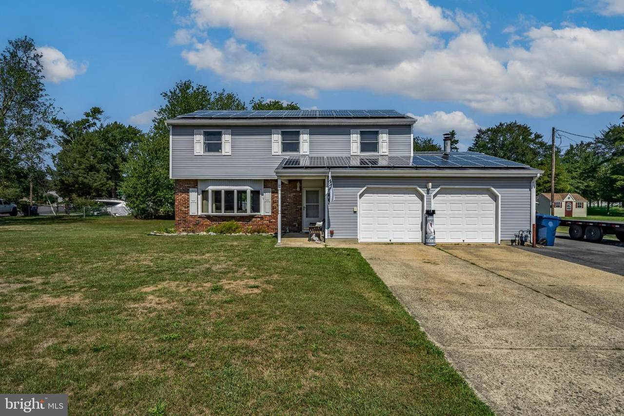 27 Atlantis Boulevard - Photo 1