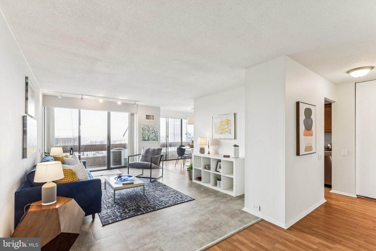 1326-42 Spruce Street - Photo 1