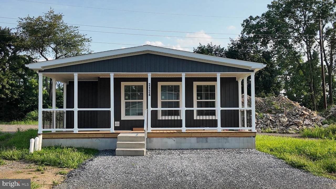 2134 Scull Street - Photo 1