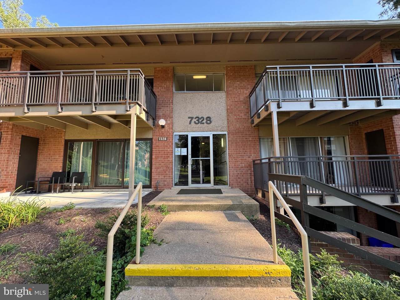 7328 Lee Highway - Photo 1