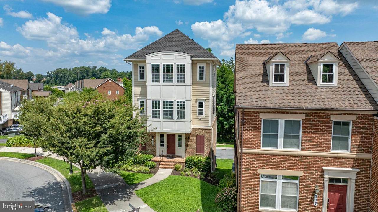 304 Parkview Avenue - Photo 1