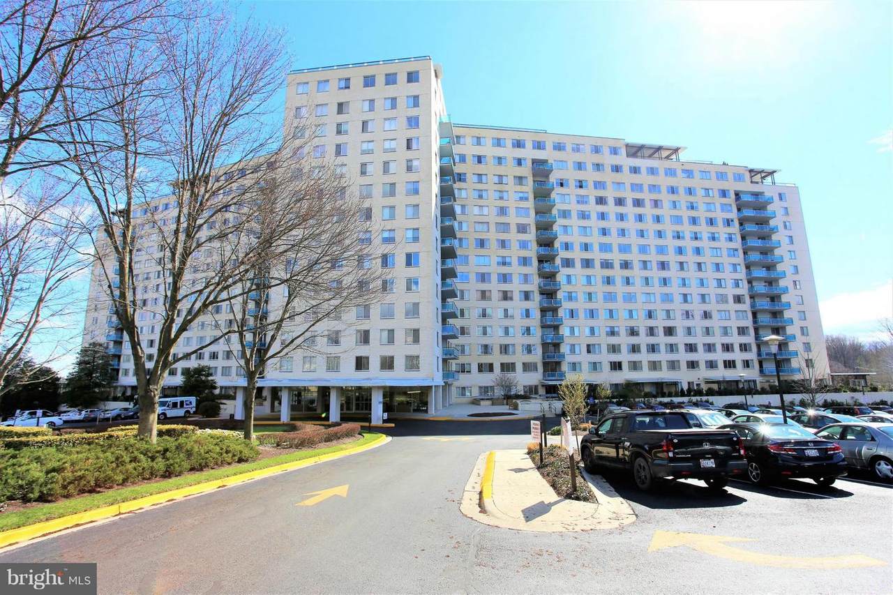 10500 Rockville Pike - Photo 1