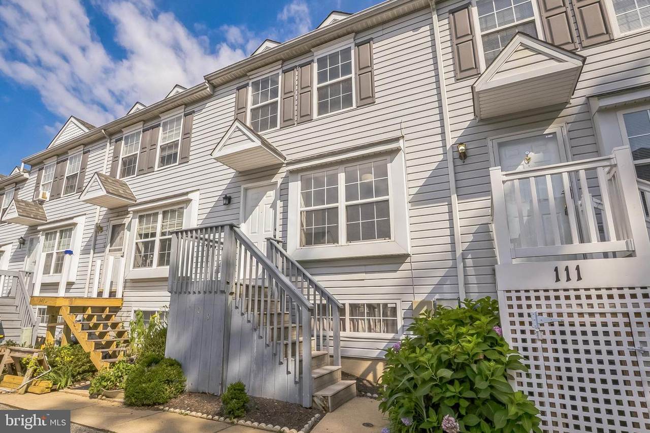109 Gateway Drive - Photo 1