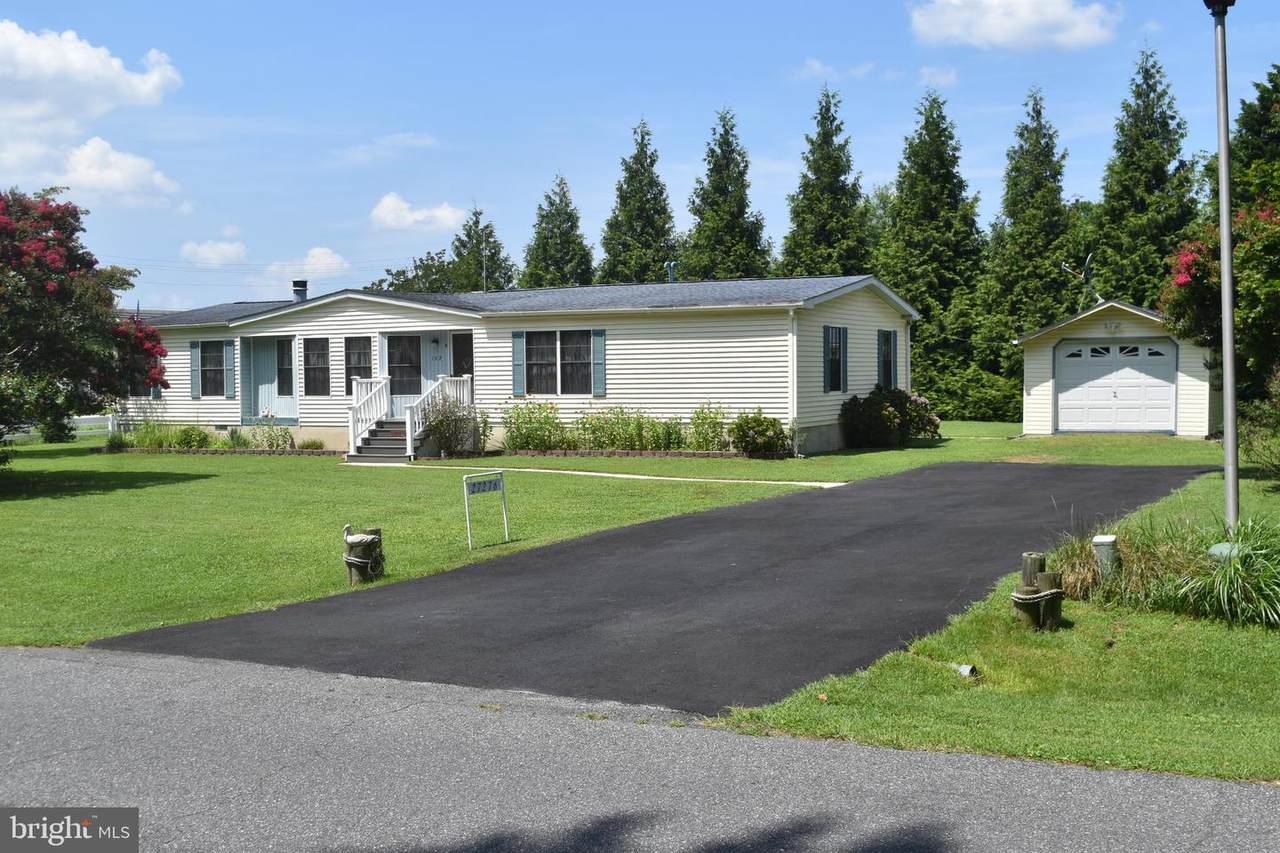 27276 Caravel Drive - Photo 1