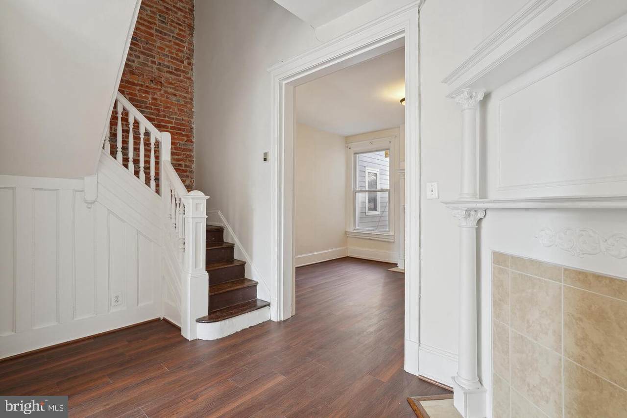 223 R Street - Photo 1