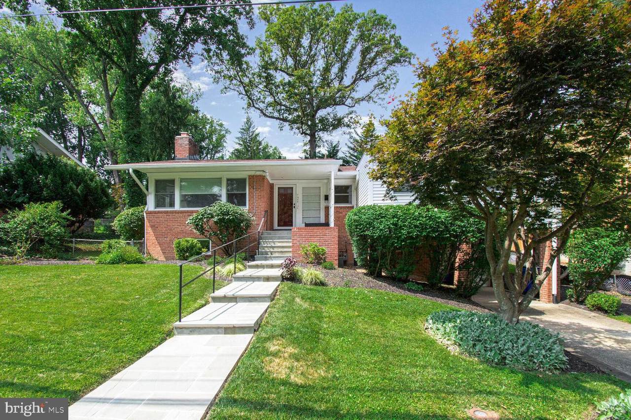 7902 Rocton Avenue - Photo 1