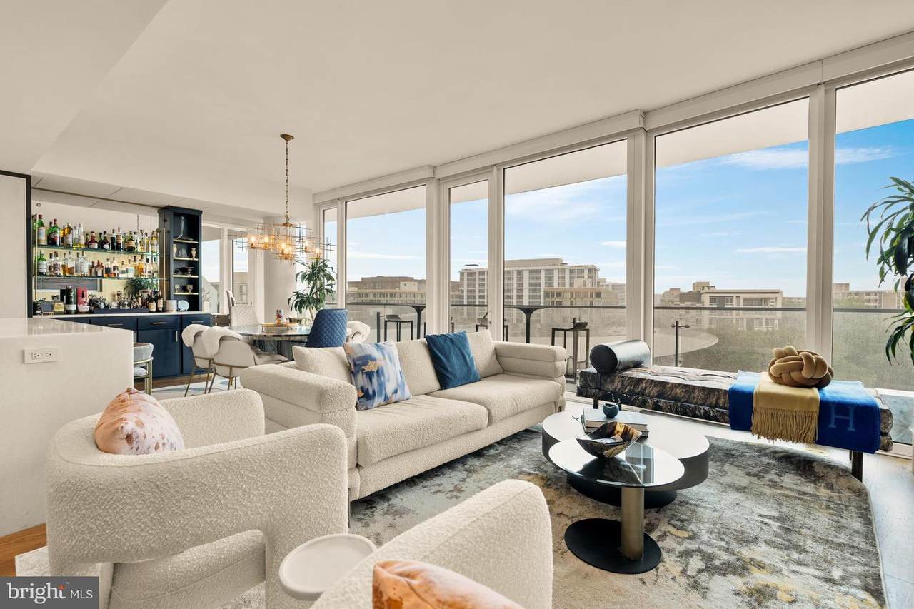601 Wharf Street - Photo 1