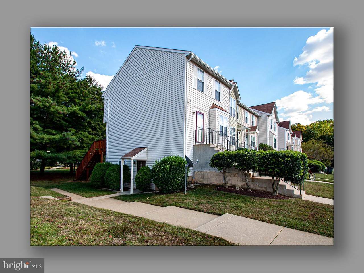 112 Firethorn Court - Photo 1