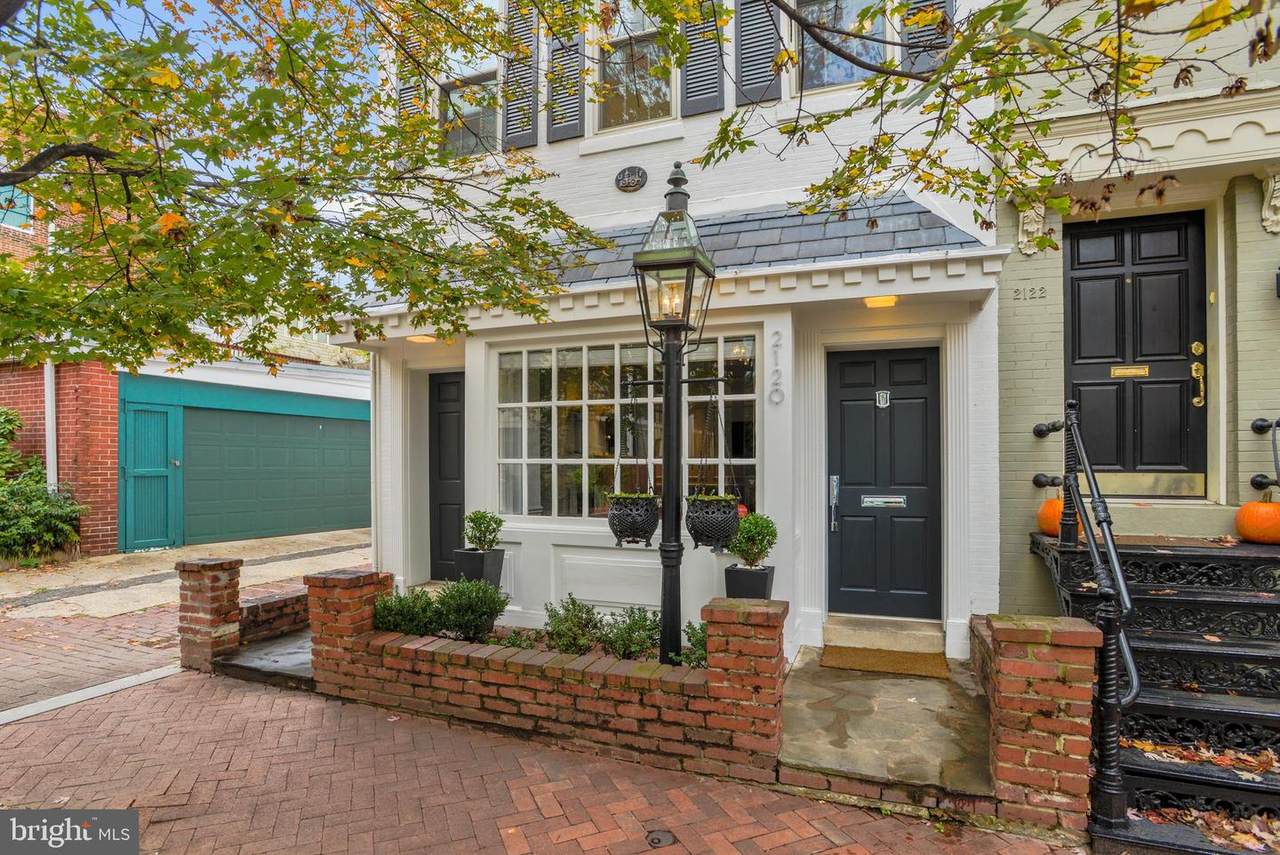 2120 Newport Place - Photo 1