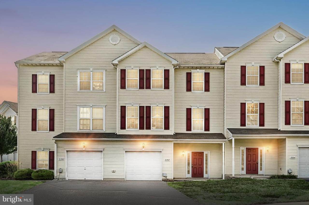 2302 Sunny Hill Circle - Photo 1