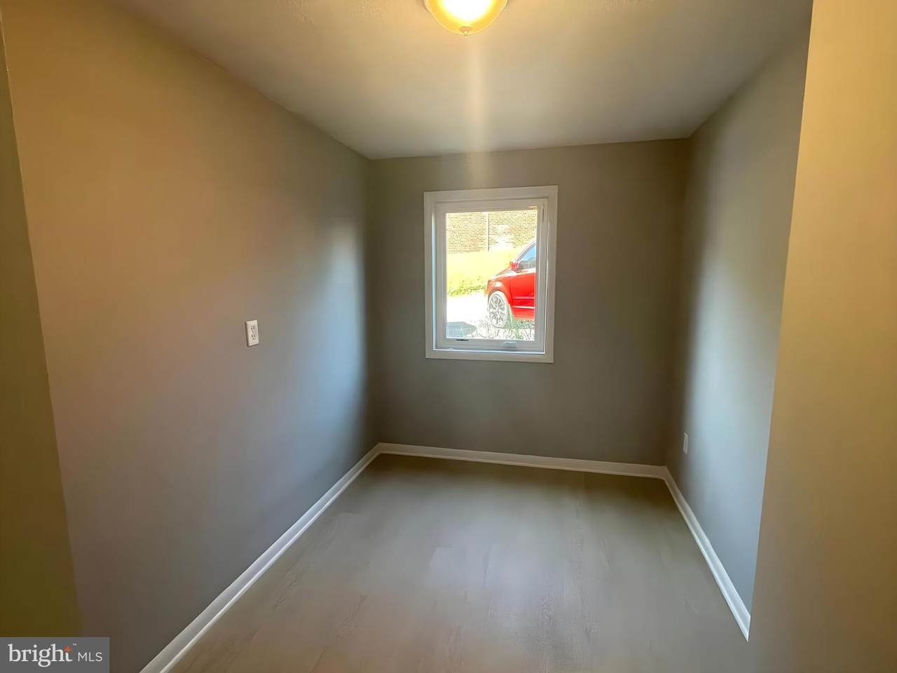1953 19TH Place - Photo 1