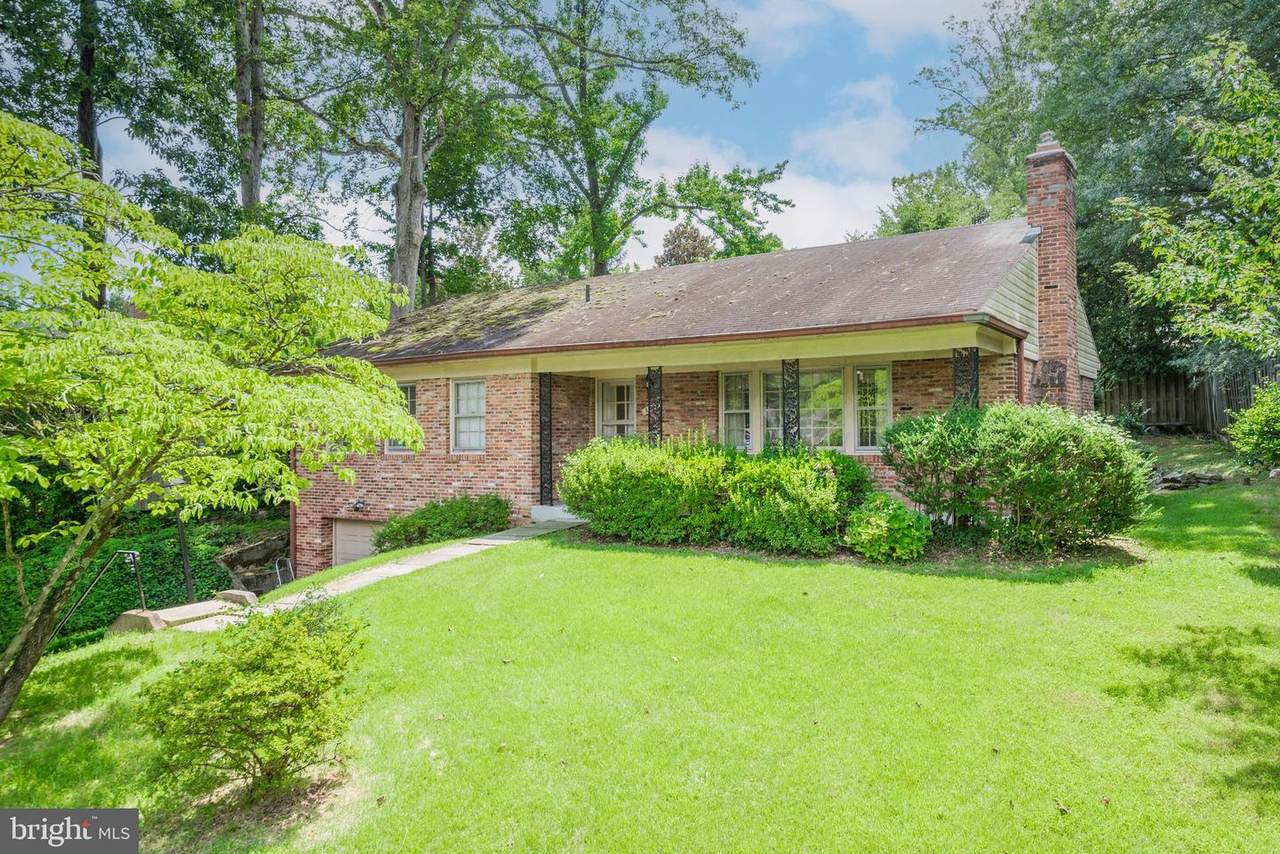 6216 Massachusetts Avenue - Photo 1