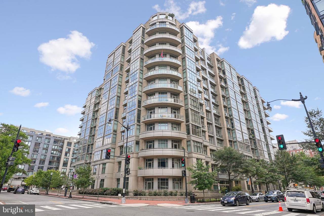 811 4TH Street - Photo 1