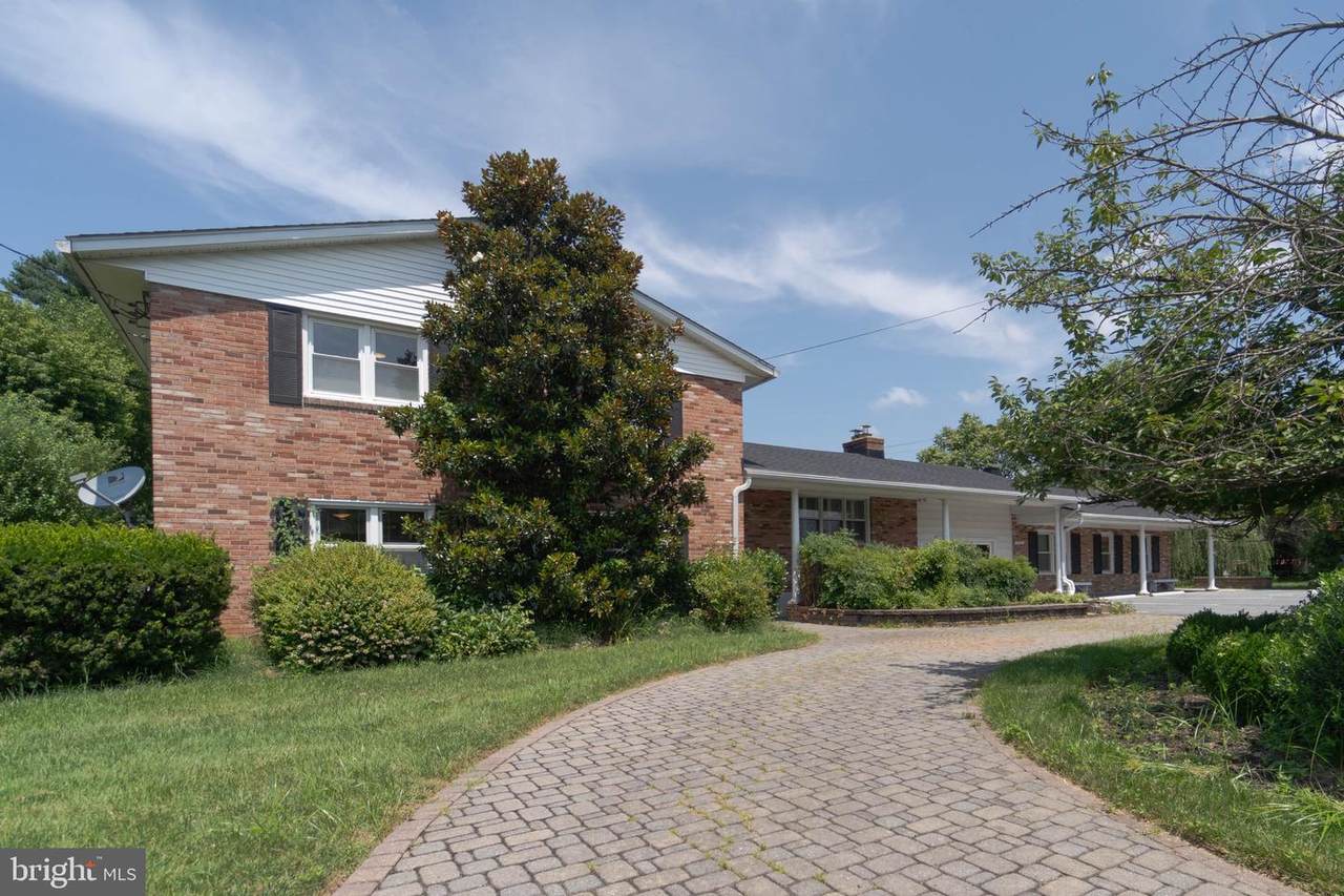 610 Valley Brook Drive - Photo 1