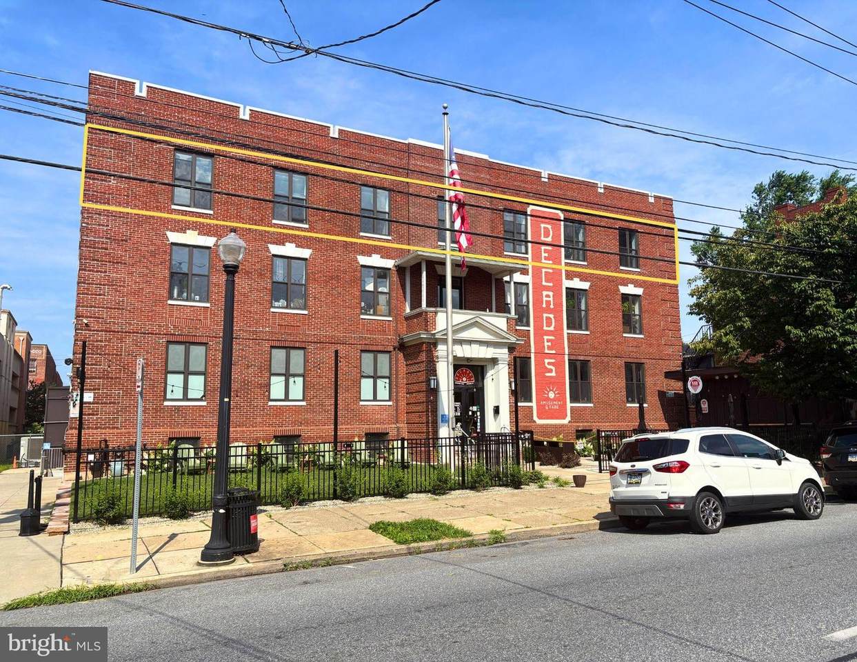 438 Queen Street - Photo 1
