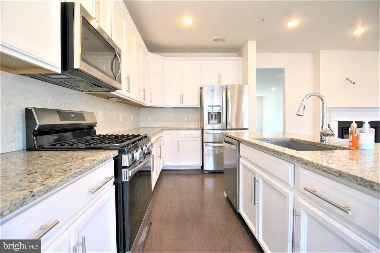 3974 Norton Place - Photo 1