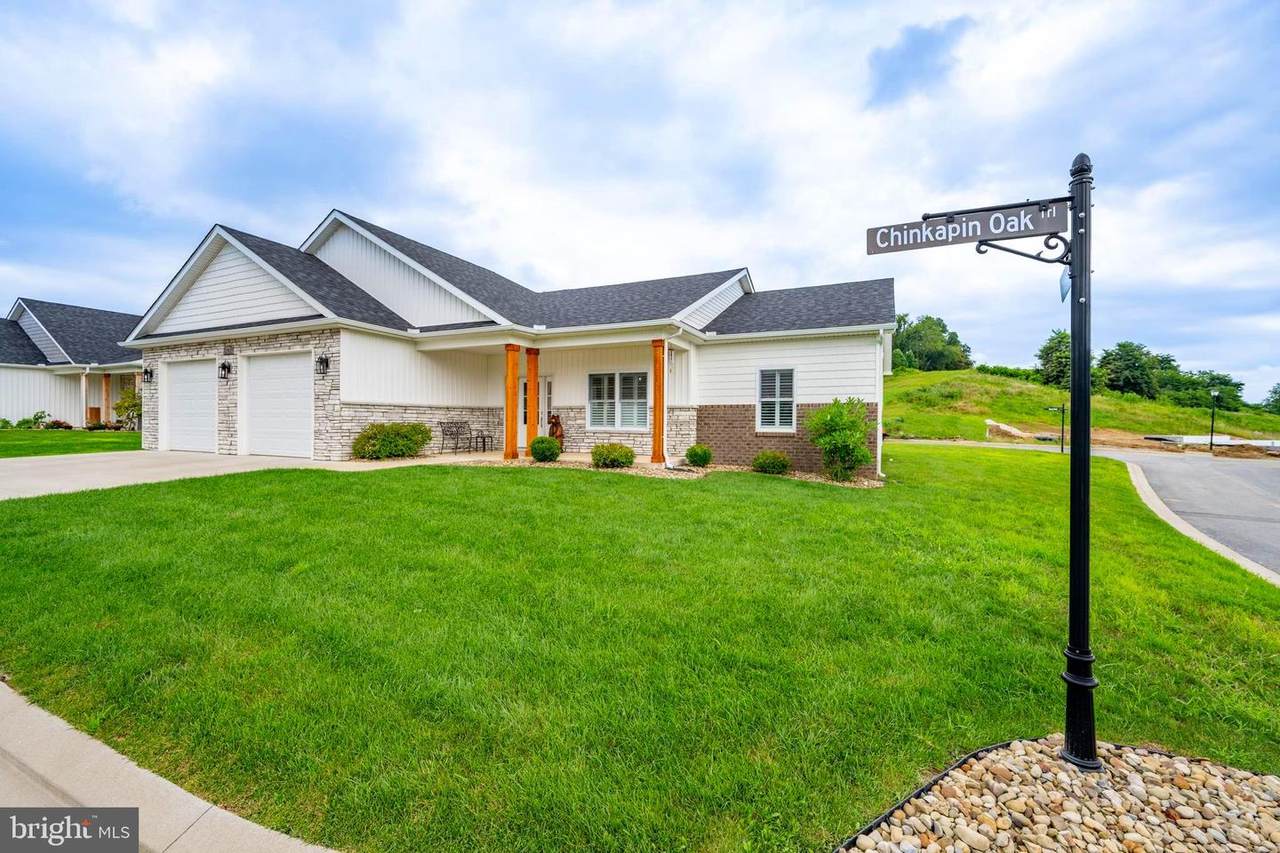 1202 Chinkapin Oak Trail - Photo 1