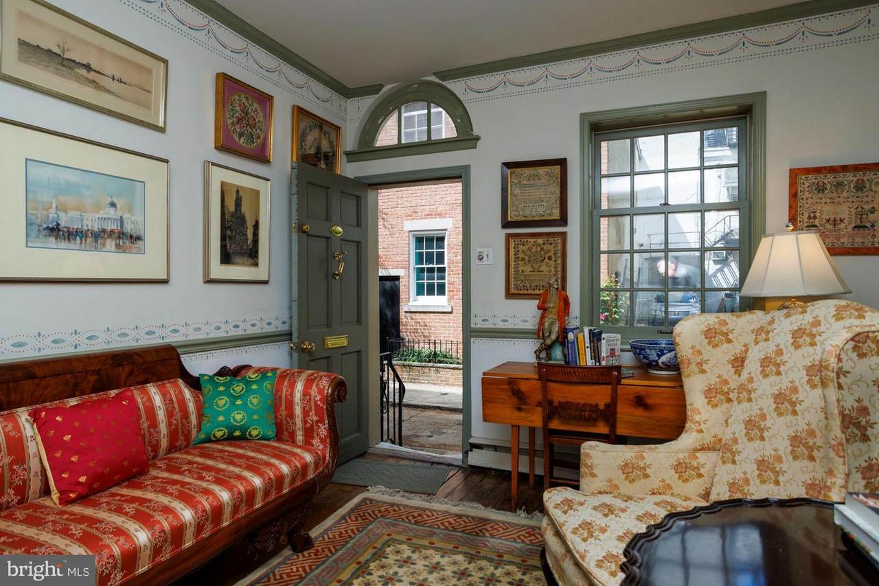 1230 Waverly Walk - Photo 1