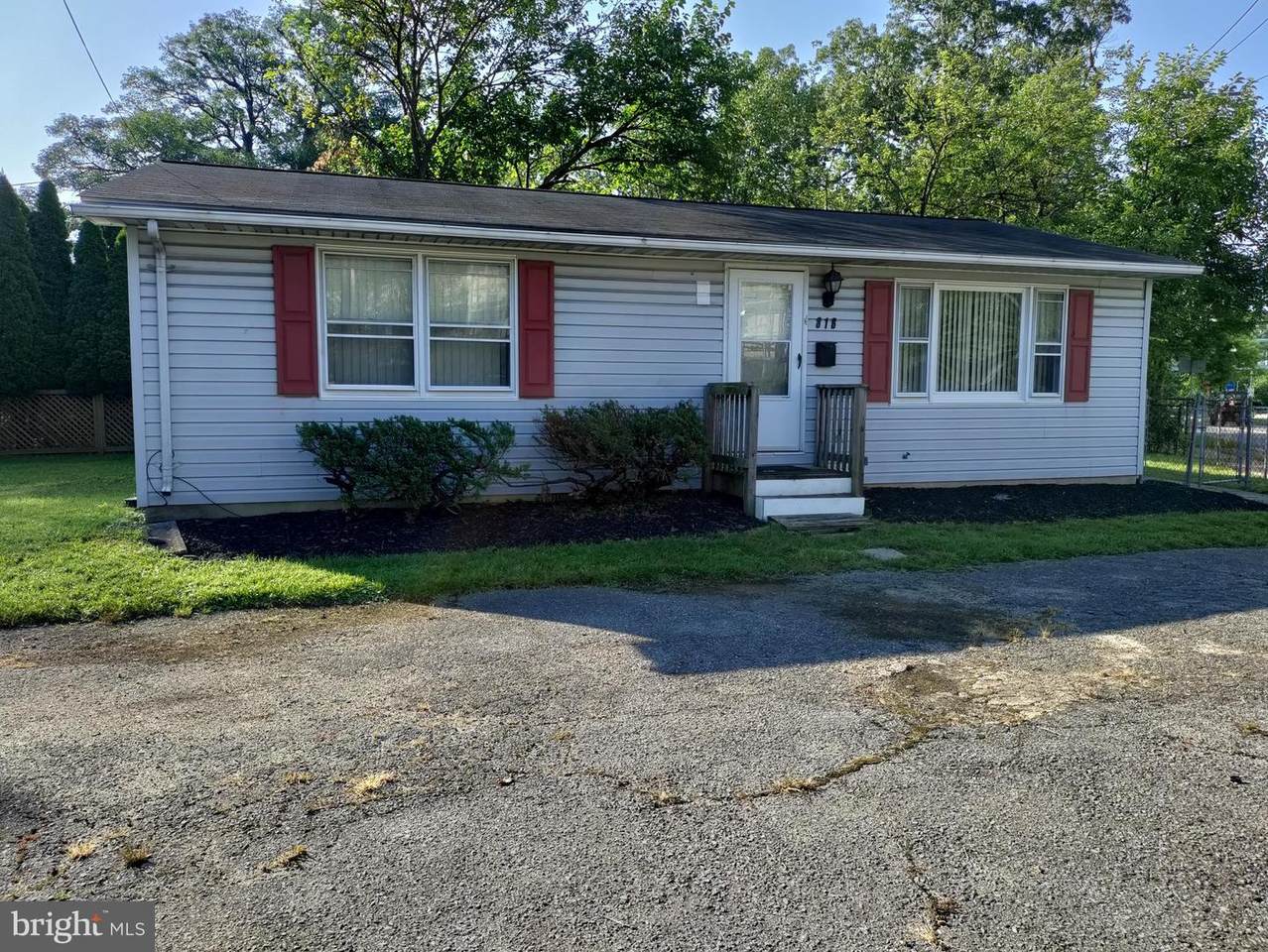 816 Islington Street - Photo 1