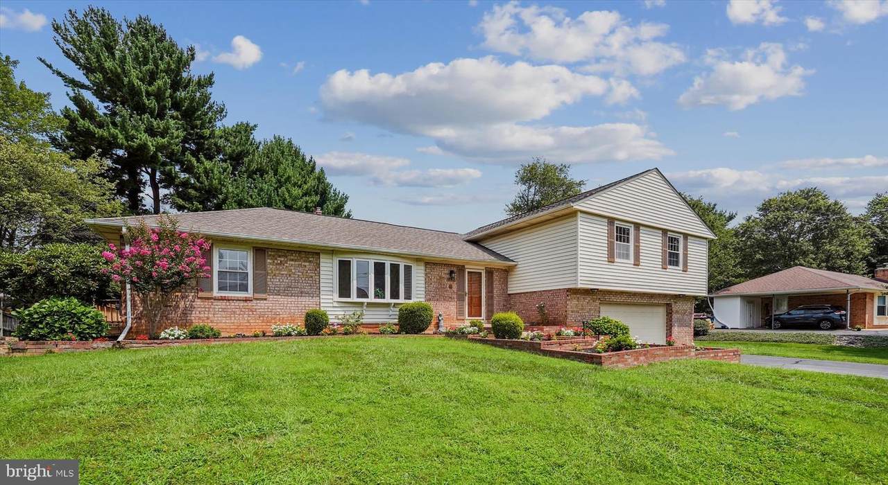 18921 Clover Hill Lane - Photo 1