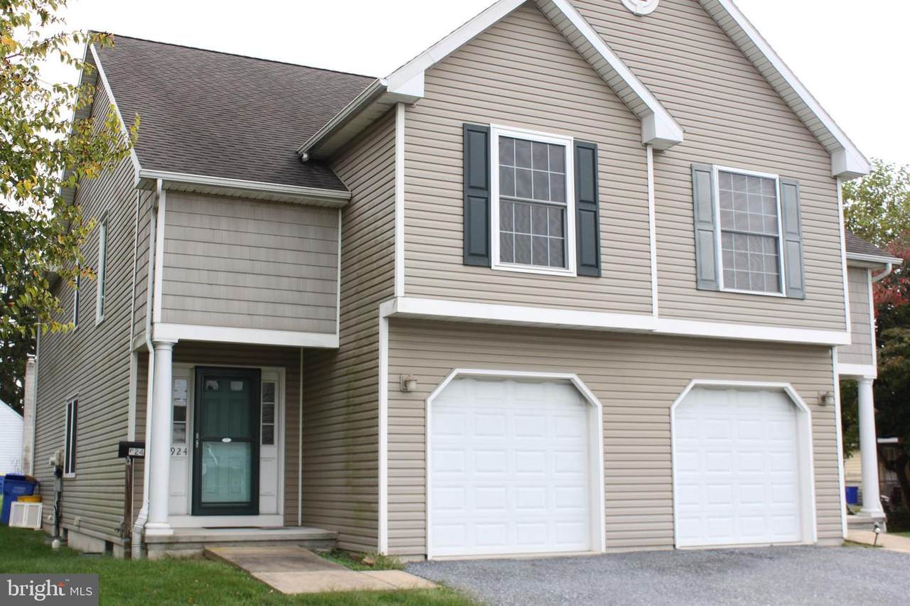 924 Chambers Street - Photo 1