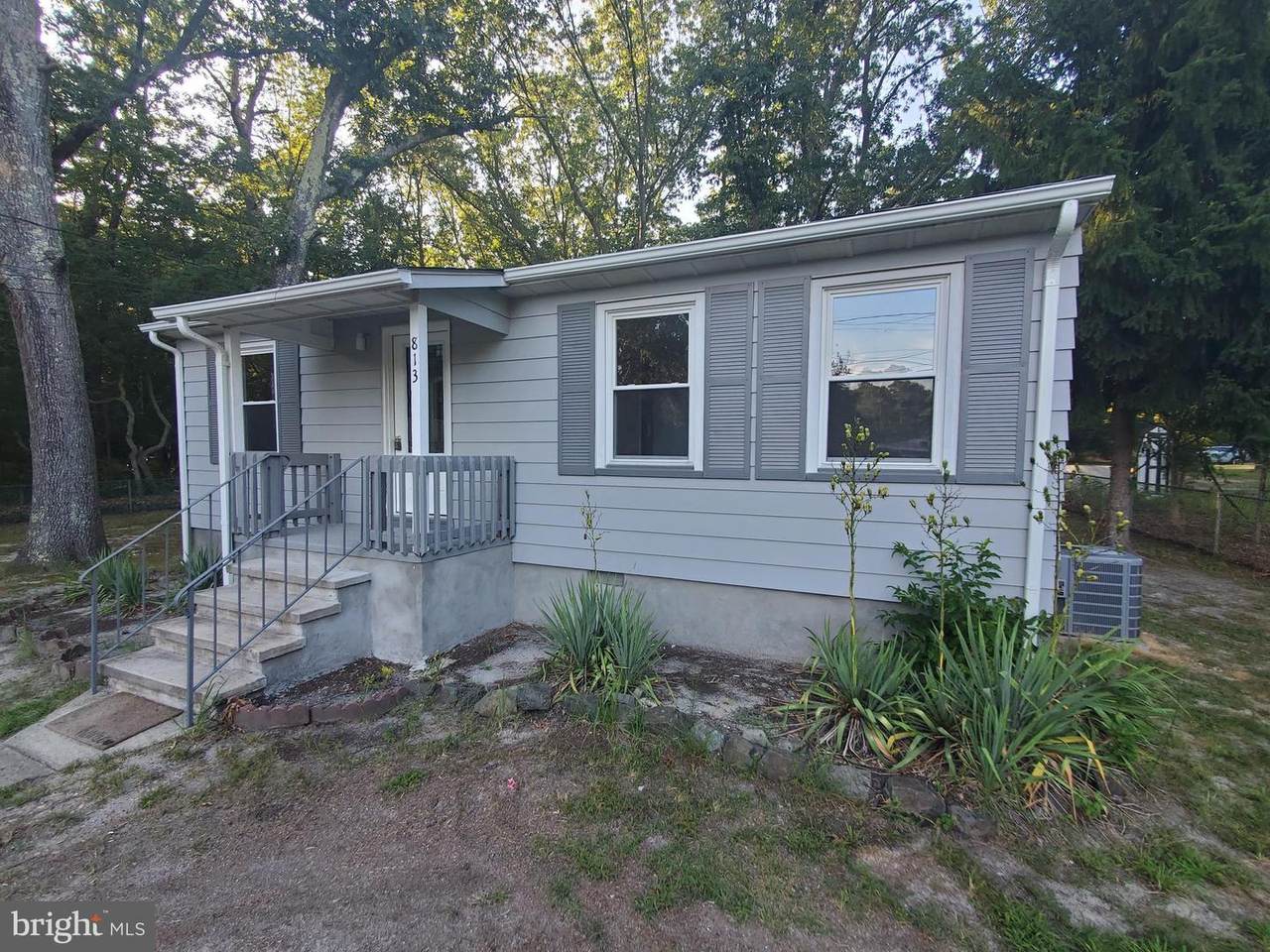 813 Hickory Avenue - Photo 1