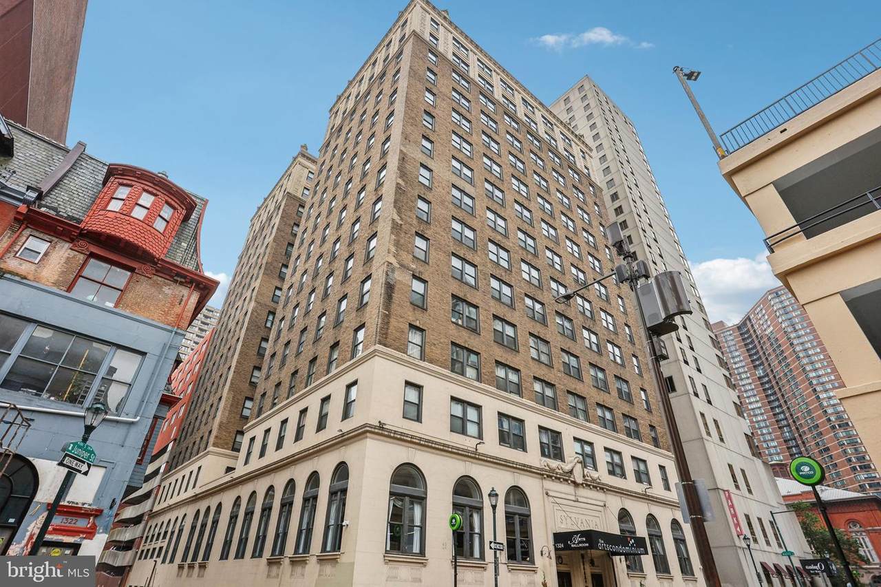1324 Locust Street - Photo 1