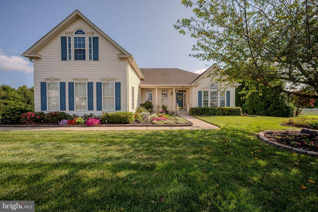 15256 Robinson Drive - Photo 1