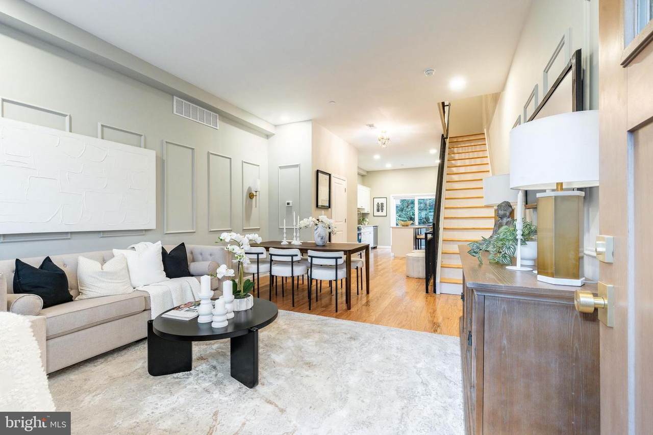 109 Watkins Street - Photo 1