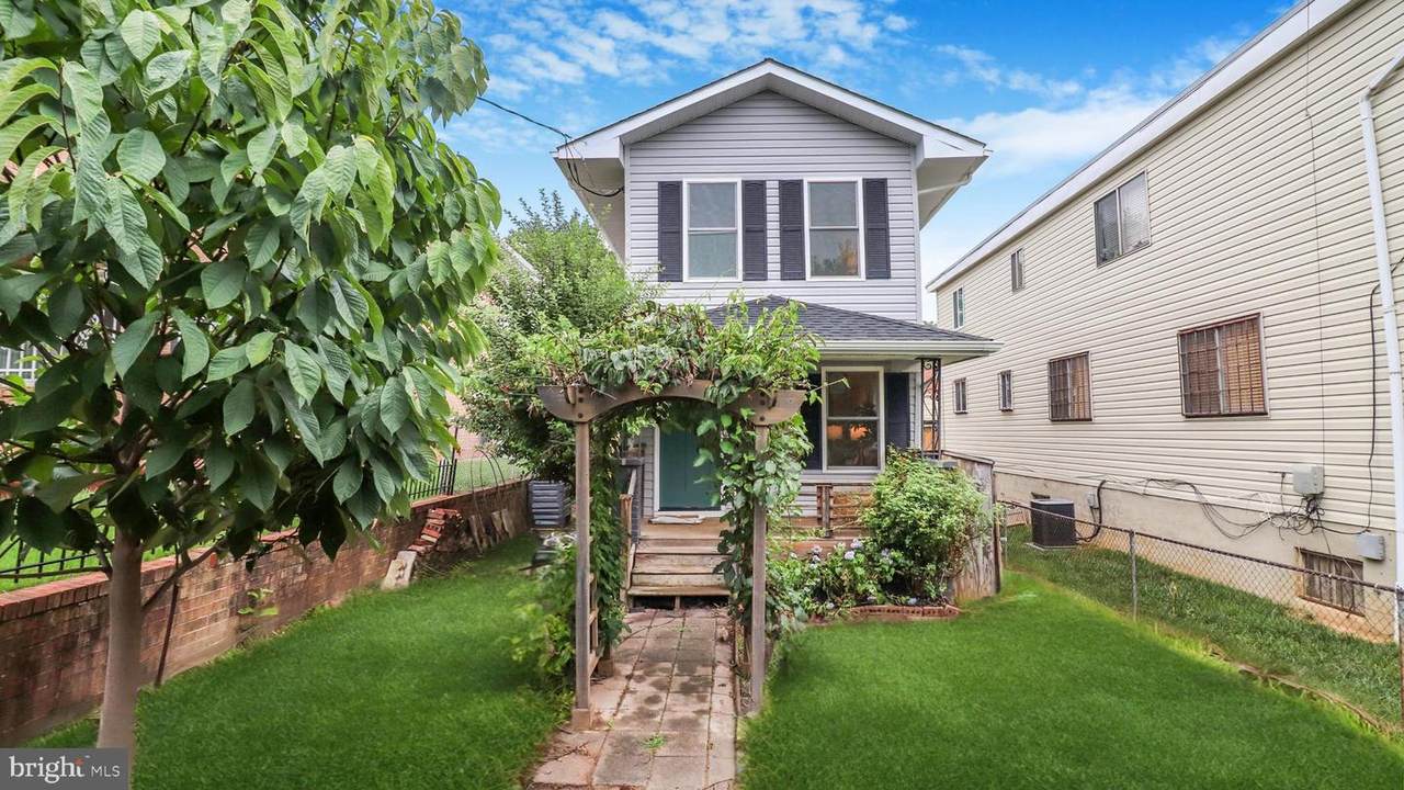 5220 Blaine Street - Photo 1