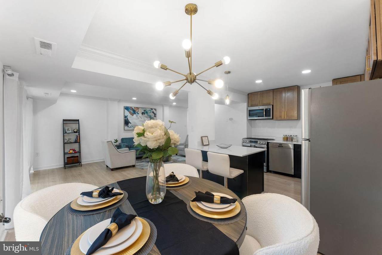 1 Canterbury Square - Photo 1