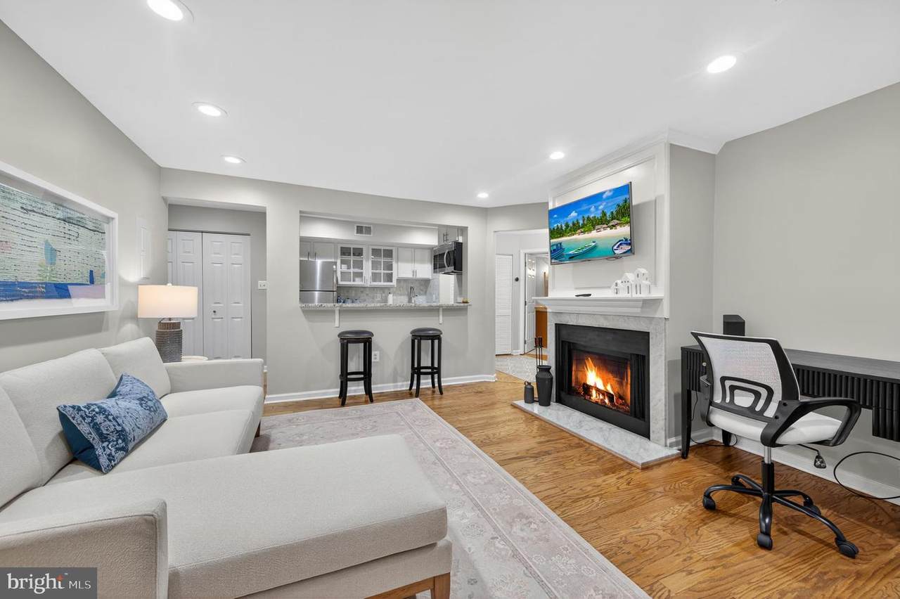 1421 T Street - Photo 1