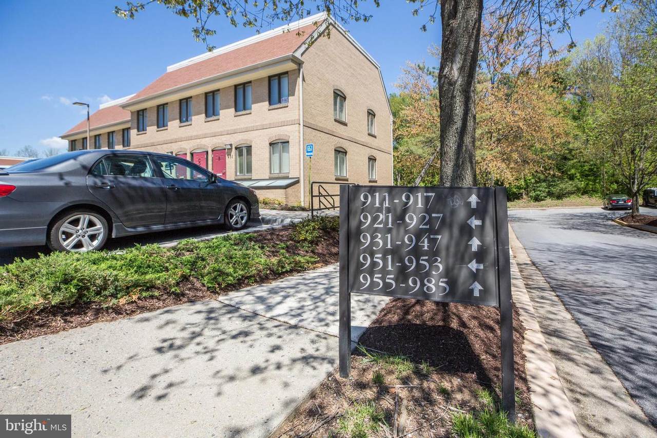 945 Russell Ave. - Photo 1