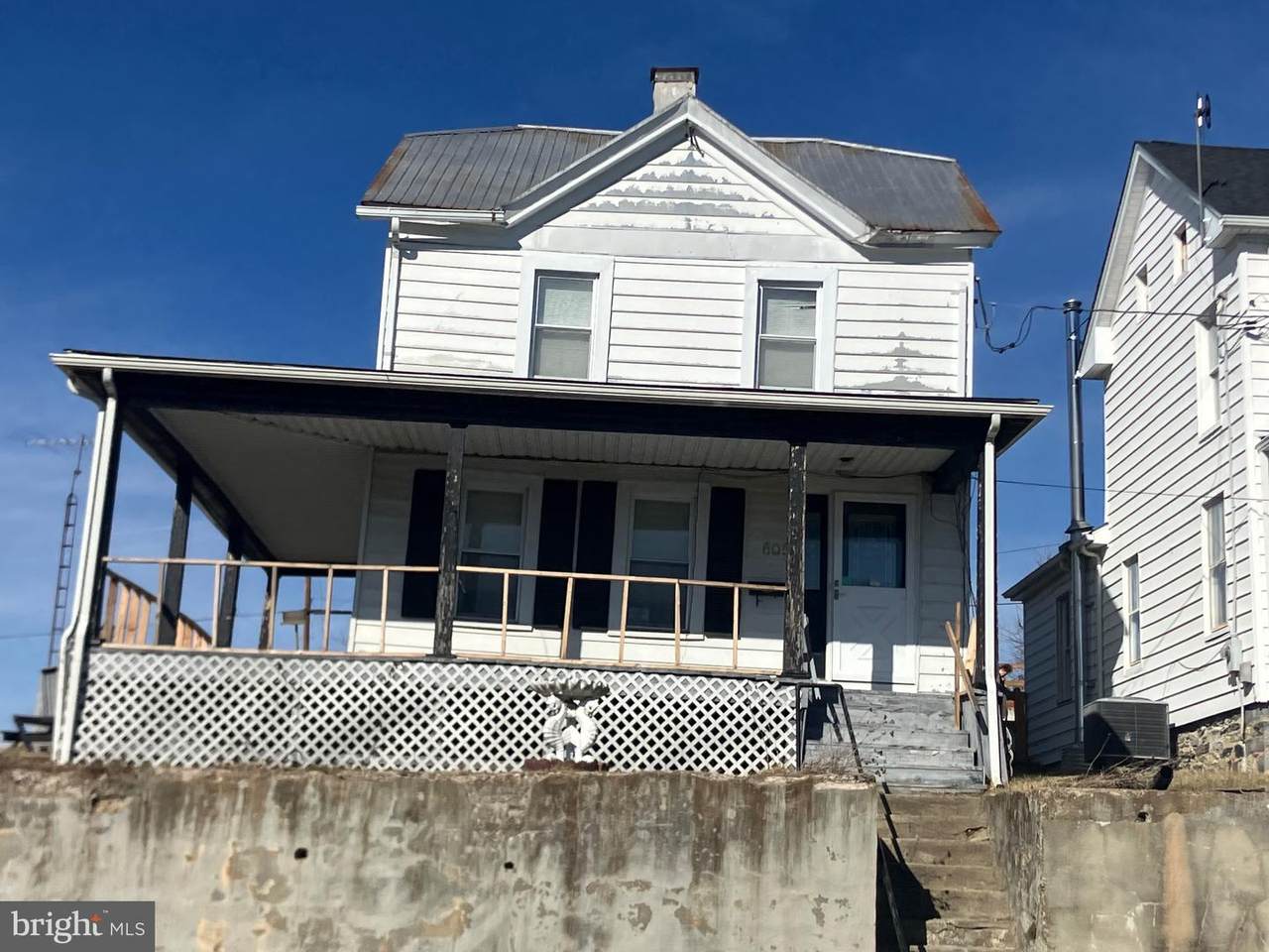 805 B Street - Photo 1
