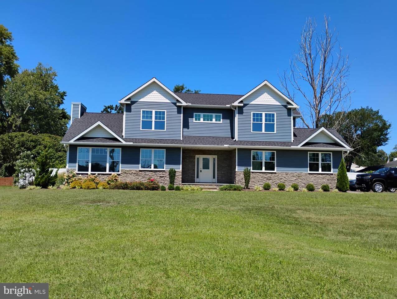 342 Beach Avenue - Photo 1