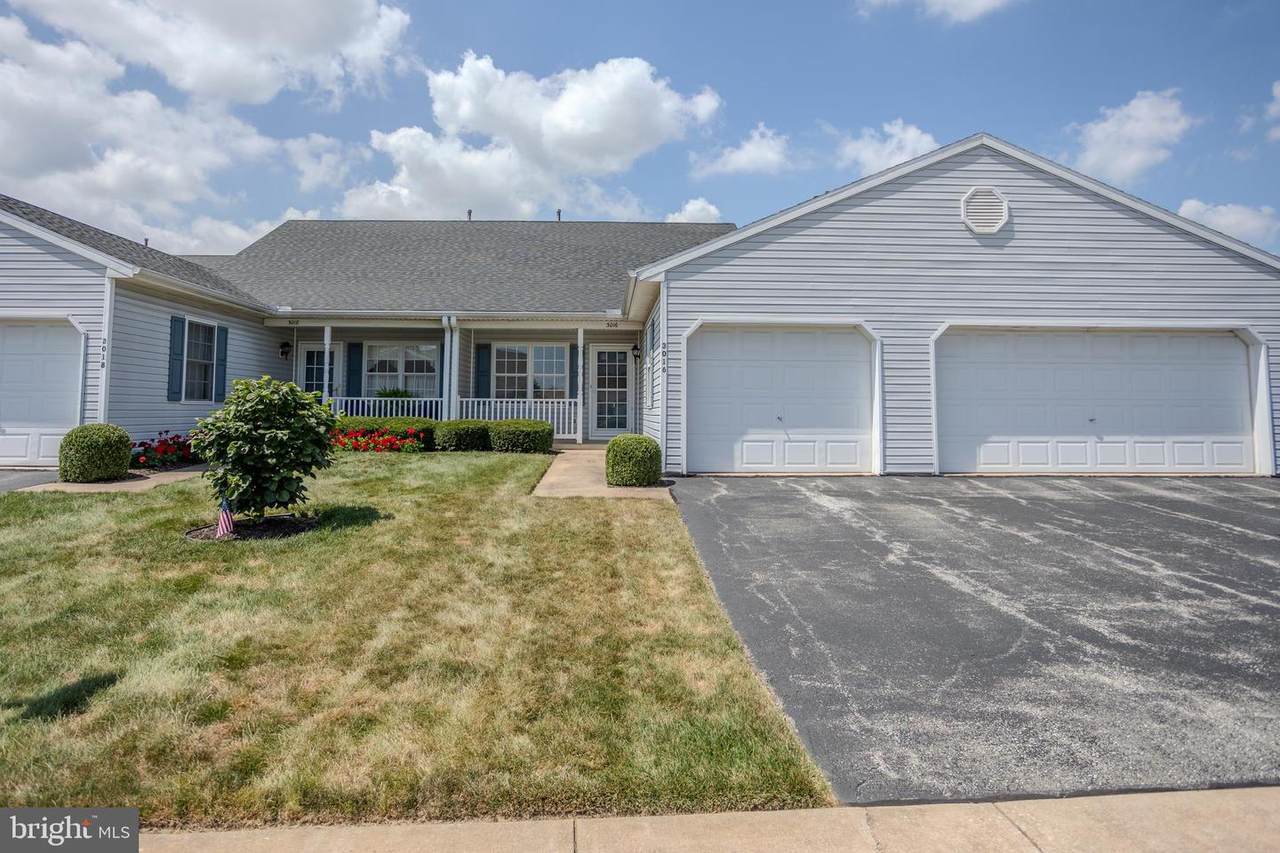3016 Village W Circle - Photo 1
