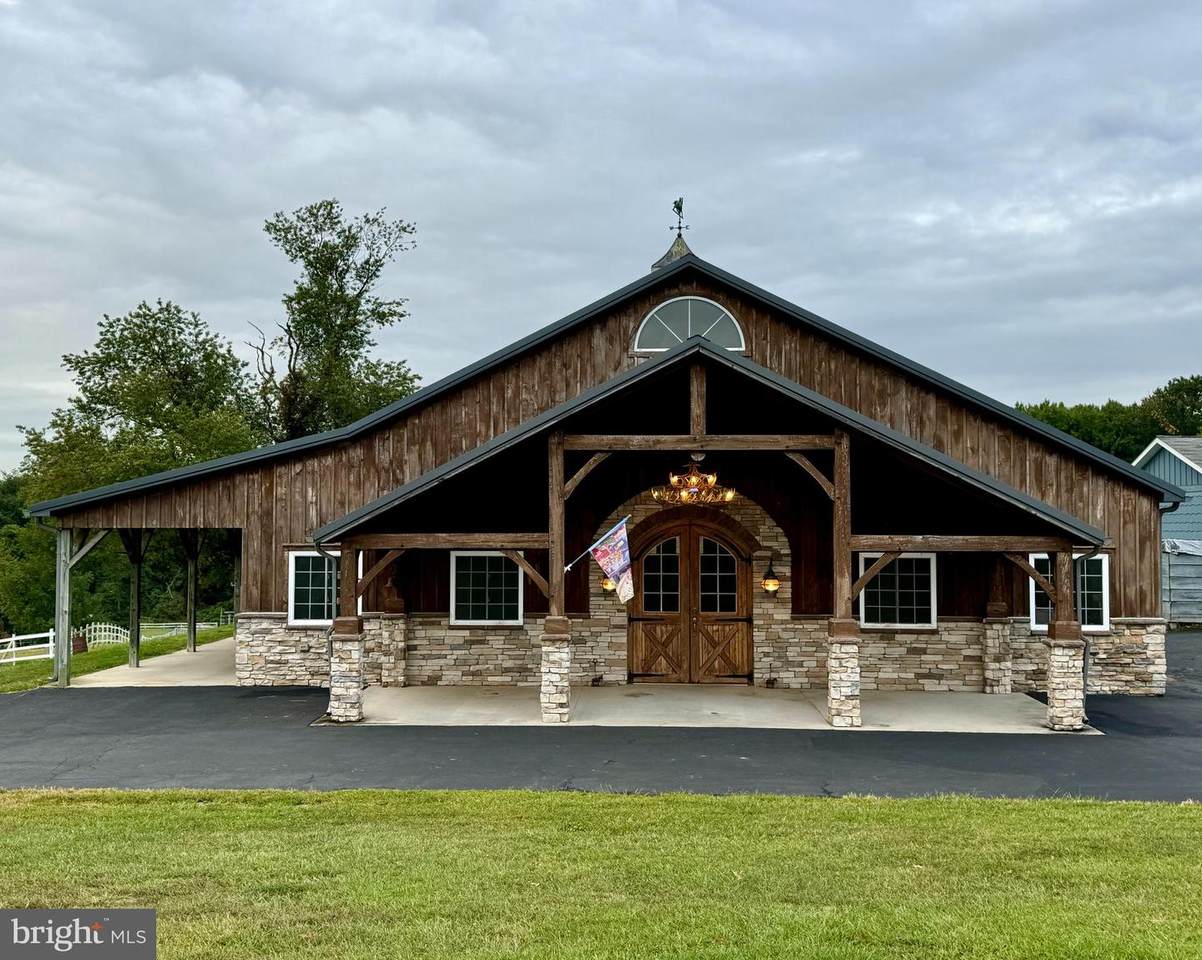 1089 Pond Neck Road - Photo 1