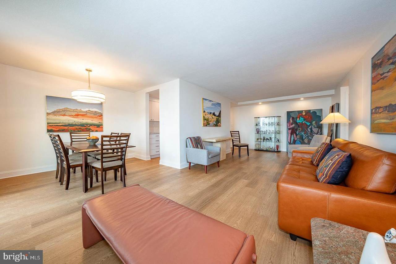 1919 Chestnut Street - Photo 1