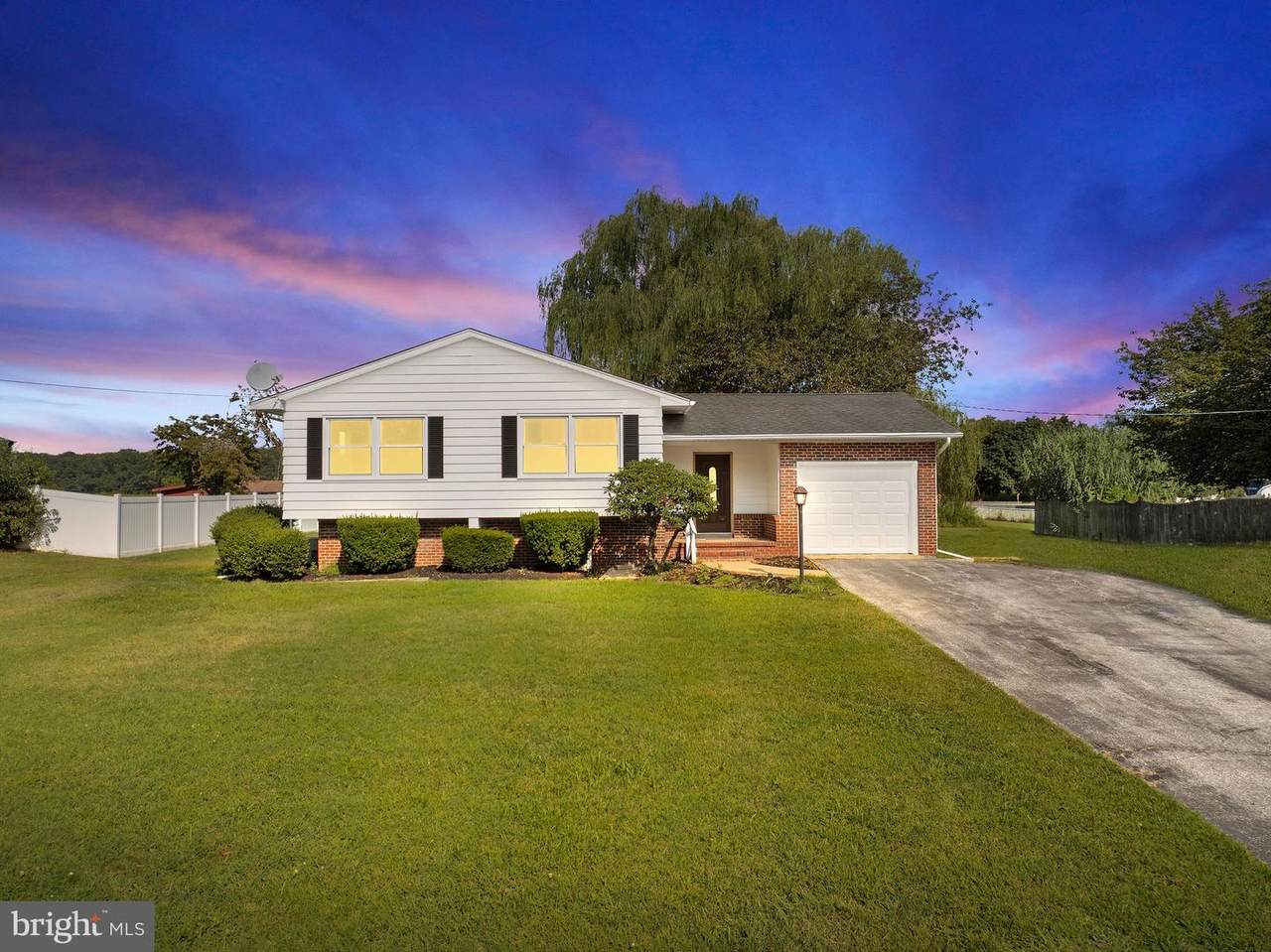 3 Hunter Drive - Photo 1