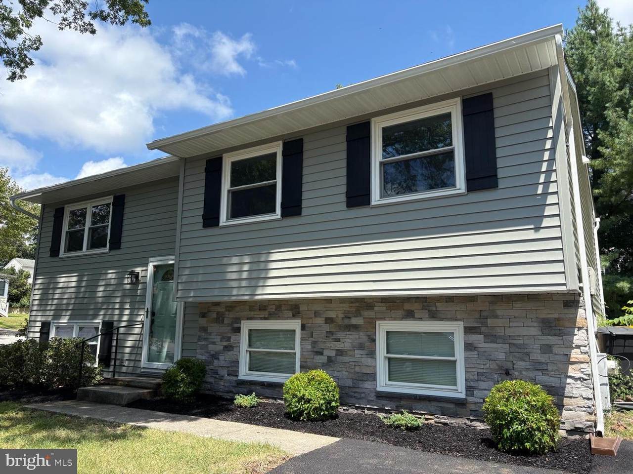 130 Clarence Avenue - Photo 1
