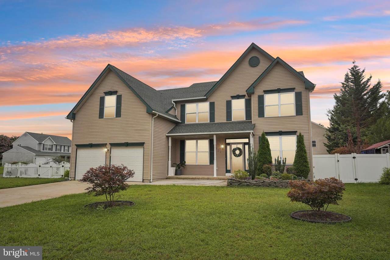 821 Streamview Lane - Photo 1