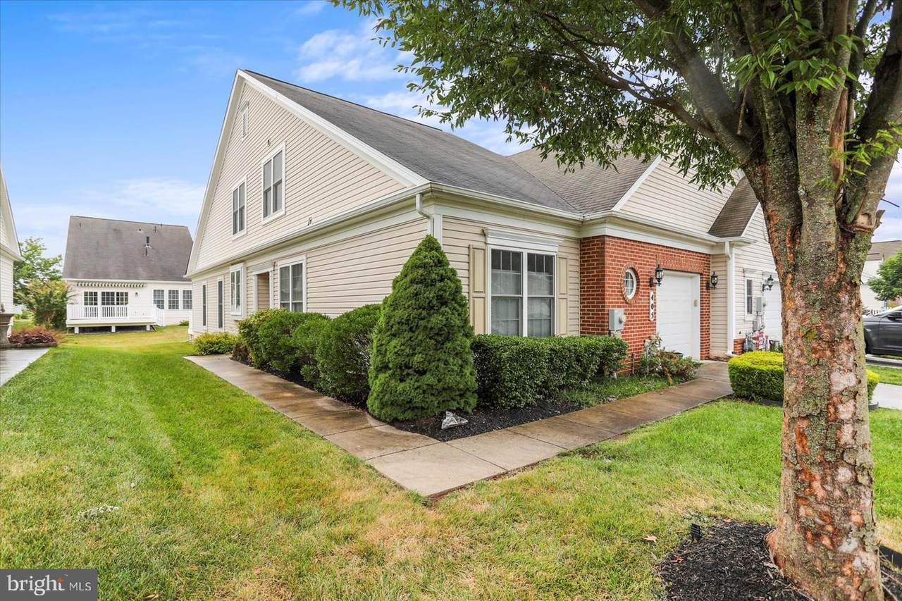 405 Clubside Drive - Photo 1