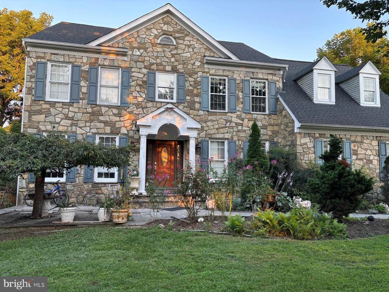 19105 Peach Blossom Court - Photo 1