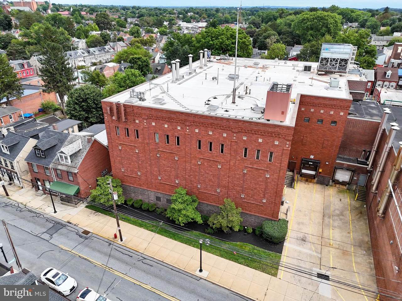 655 Manor Street - Photo 1