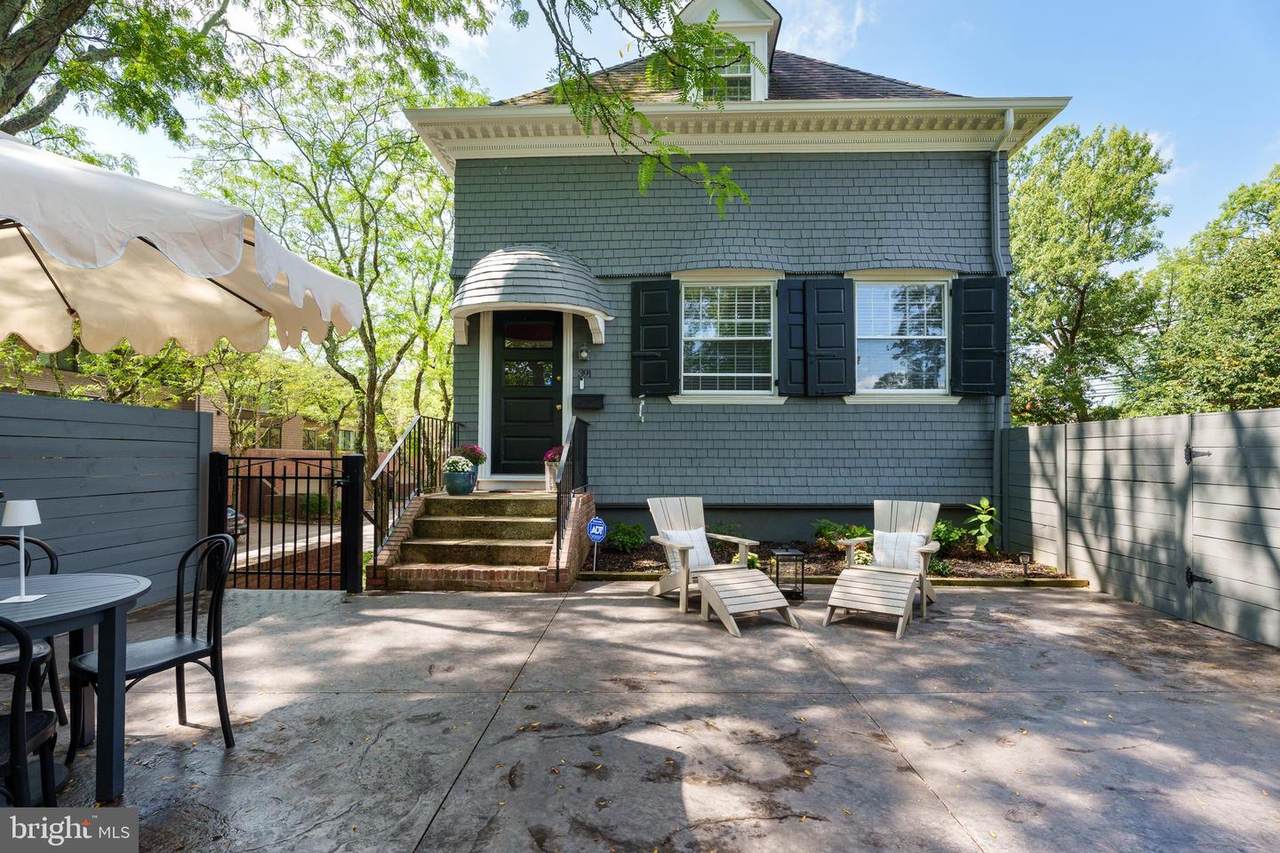 391 Nassau Street - Photo 1