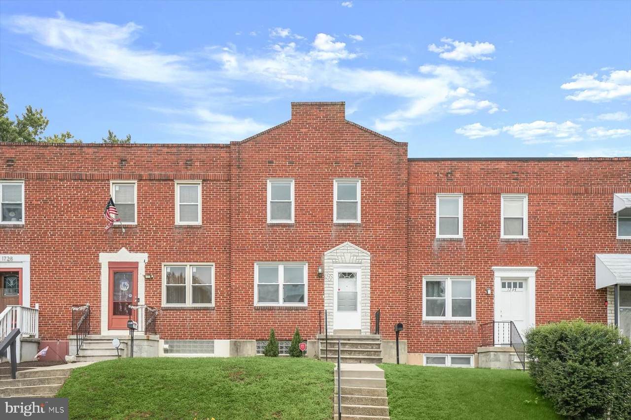 1732 Redwood - Photo 1