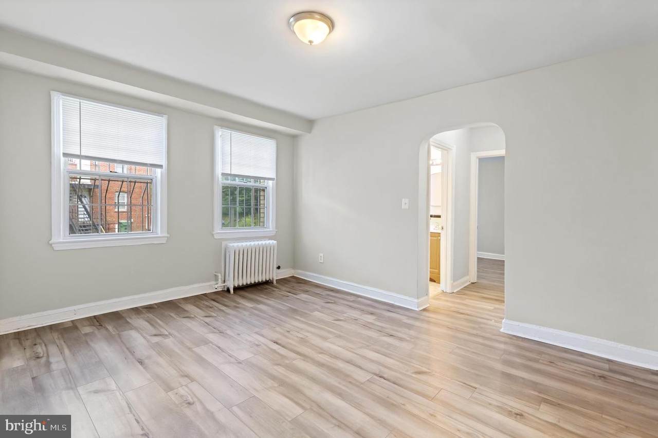 215 Oakwood St. Se Street - Photo 1